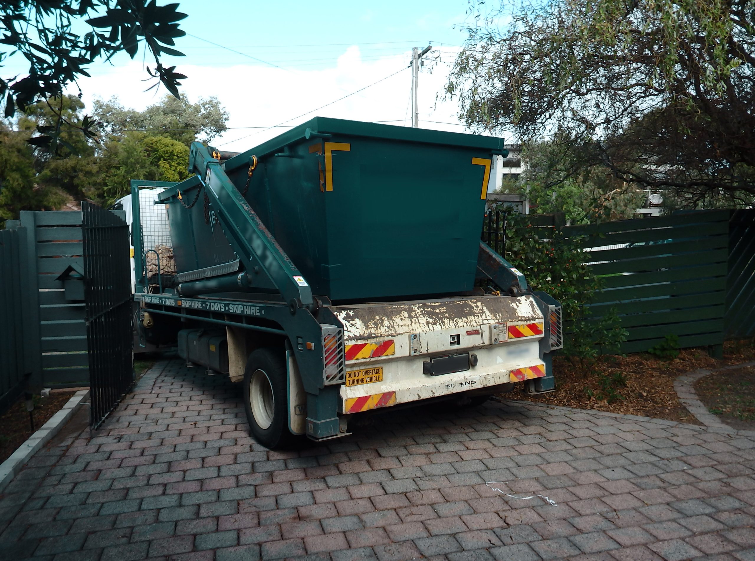 Are Affordable Skip Bin Services Worth It?